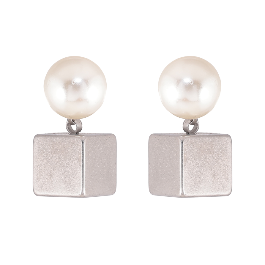 Серьги Xuping TTM Stainless Steel цвет Родий пусеты "Жемчужины с подвесками кубиками" фото №1 Серьги Xuping TTM Stainless Steel цвет Родий пусеты "Жемчужины с подвесками кубиками" фото №1