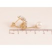 Серьги Xuping цвет 14K с кристаллами Swarovski пусеты "Авангард с кристаллами АВ и жемчужинами ø 8мм" фото №3 Серьги Xuping цвет 14K с кристаллами Swarovski пусеты "Авангард с кристаллами АВ и жемчужинами ø 8мм" фото №3
