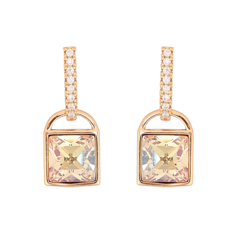 Сережки Xuping колір 18K з кристалами Swarovski пусети "Замочки з кристалом Vitrail Light" фото №23 Сережки Xuping колір 18K з кристалами Swarovski пусети "Замочки з кристалом Vitrail Light" фото №23