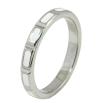 Каблучка Xuping TTM Stainless Steel Колір Родій Візерунок білою емаллю фото №2 Каблучка Xuping TTM Stainless Steel Колір Родій Візерунок білою емаллю фото №2