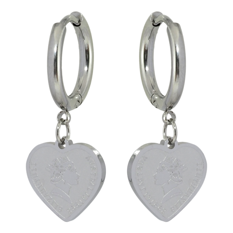 Сережки Xuping TTM Stainless Steel колір Родій підвіски на колечках Серця із зображенням Єлизавети фото №1 Сережки Xuping TTM Stainless Steel колір Родій підвіски на колечках Серця із зображенням Єлизавети фото №1