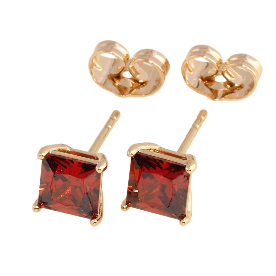 Серьги Xuping Позолота 18K пусеты Красные фианиты 6х6мм фото №1 Серьги Xuping Позолота 18K пусеты Красные фианиты 6х6мм фото №1