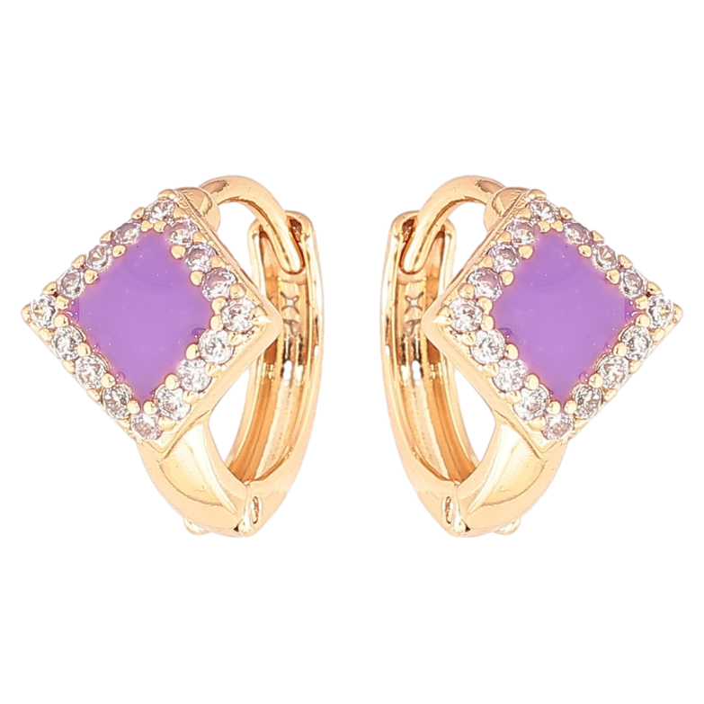 Серьги Xuping Позолота 18K колечки Сиреневые эмалевые ромбы в обрамлении циркония фото №2 Серьги Xuping Позолота 18K колечки Сиреневые эмалевые ромбы в обрамлении циркония фото №2
