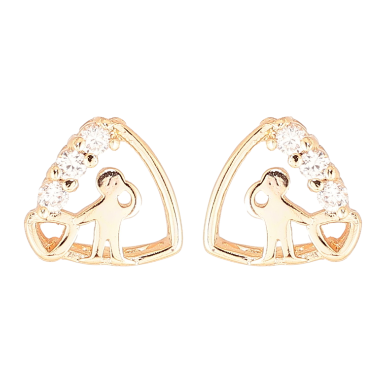 Сережки Xuping M&L Колір 18K пусети «Трикутники з чоловічками та цирконієм» фото №6 Сережки Xuping M&L Колір 18K пусети «Трикутники з чоловічками та цирконієм» фото №6