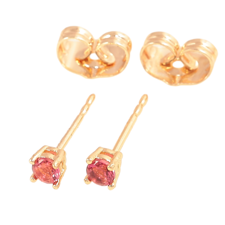 Серьги Xuping M&L Цвет 18K пусеты Малиновые кристаллы в 4-х крапановой оправе ø 3мм фото №4 Серьги Xuping M&L Цвет 18K пусеты Малиновые кристаллы в 4-х крапановой оправе ø 3мм фото №4