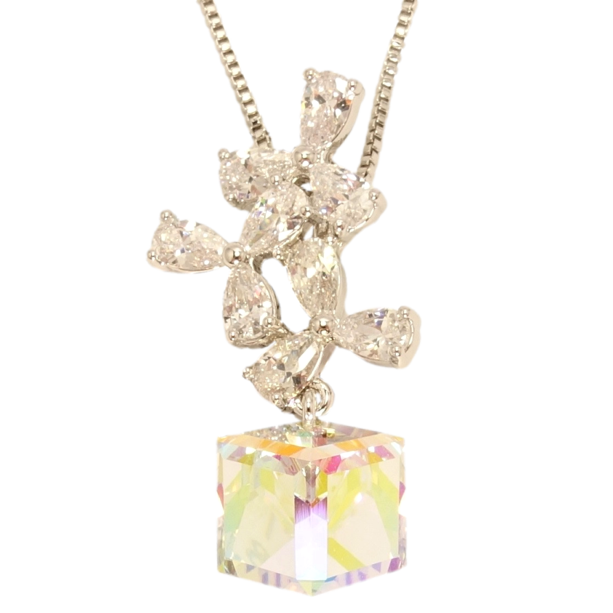 Кулон Xuping цвет Родий с кр-ми Swarovski на цепочке Цветочная феерия с кристальным кубом длина 39-44см фото №1 Кулон Xuping цвет Родий с кр-ми Swarovski на цепочке Цветочная феерия с кристальным кубом длина 39-44см фото №1