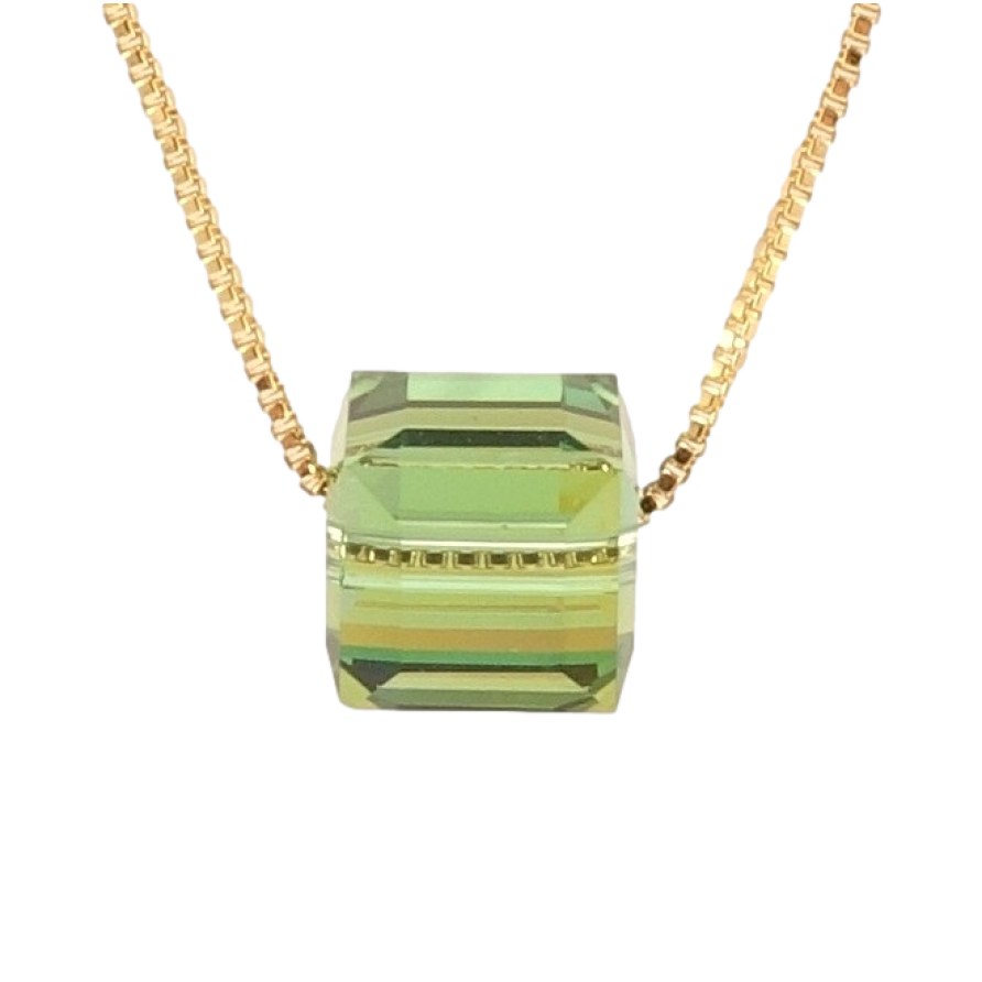 Кулон Xuping колір 18K з кр-ми Swarovski на ланцюжку Кристальний куб Peridot Shimmer 6х6мм довжина 42-47см х фото №1 Кулон Xuping колір 18K з кр-ми Swarovski на ланцюжку Кристальний куб Peridot Shimmer 6х6мм довжина 42-47см х фото №1