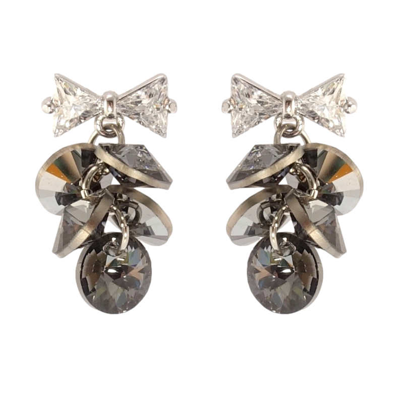 Сережки Xuping колір Родій з кристалами Swarovski пусети Бантики з кристальними гронами Graphite фото №1 Сережки Xuping колір Родій з кристалами Swarovski пусети Бантики з кристальними гронами Graphite фото №1