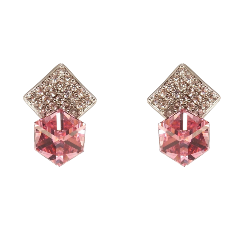 Сережки Xuping колір Родій з кристалами Swarovski пусети Кристальний куб Indian Pink у квадраті фото №13 Сережки Xuping колір Родій з кристалами Swarovski пусети Кристальний куб Indian Pink у квадраті фото №13
