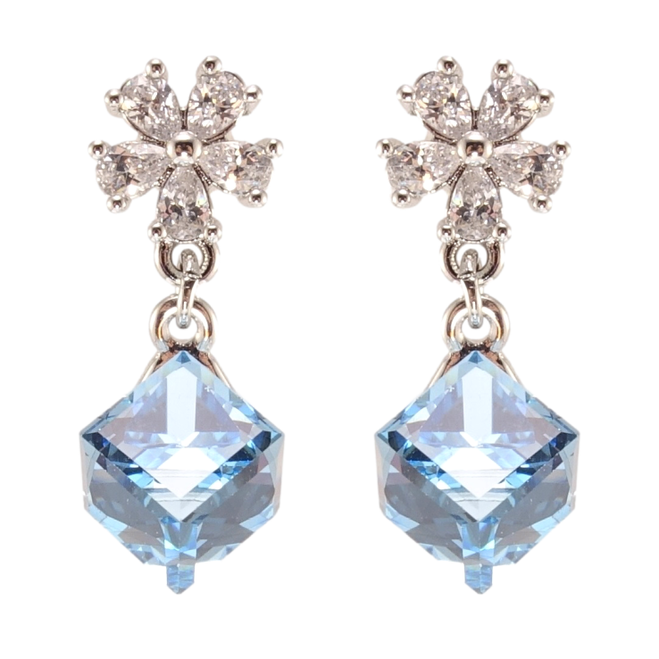 Сережки Xuping колір Родій з кристалами Swarovski пусети Квіточки з кристальними кубиками Aquamarine фото №15 Сережки Xuping колір Родій з кристалами Swarovski пусети Квіточки з кристальними кубиками Aquamarine фото №15