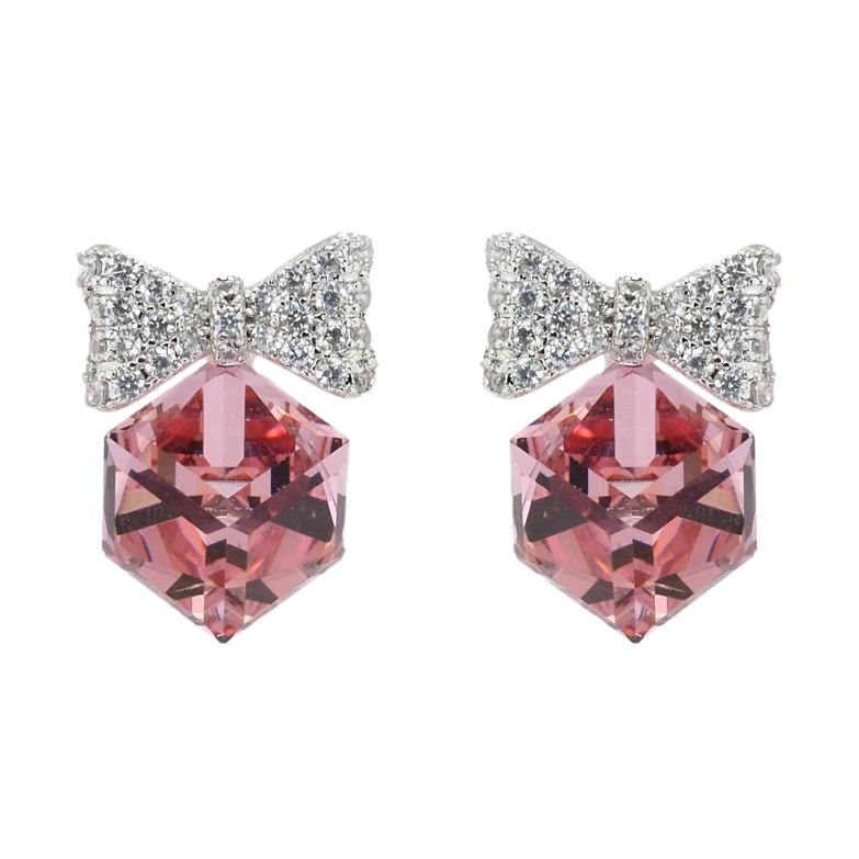 Сережки Xuping колір Родій з кристалами Swarovski пусети Кристальні кубики Rose з бантами фото №3 Сережки Xuping колір Родій з кристалами Swarovski пусети Кристальні кубики Rose з бантами фото №3