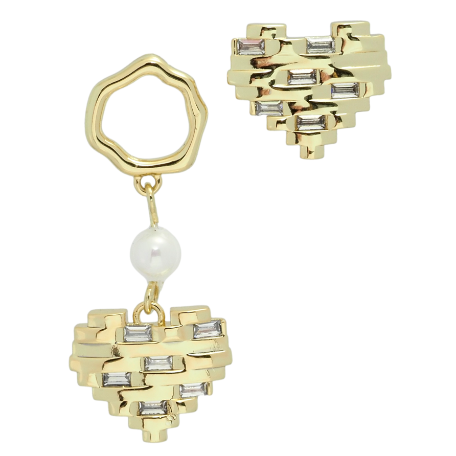 Сережки Xuping QQMM Позолота 14K пусети Асиметричні серця фото №1 Сережки Xuping QQMM Позолота 14K пусети Асиметричні серця фото №1